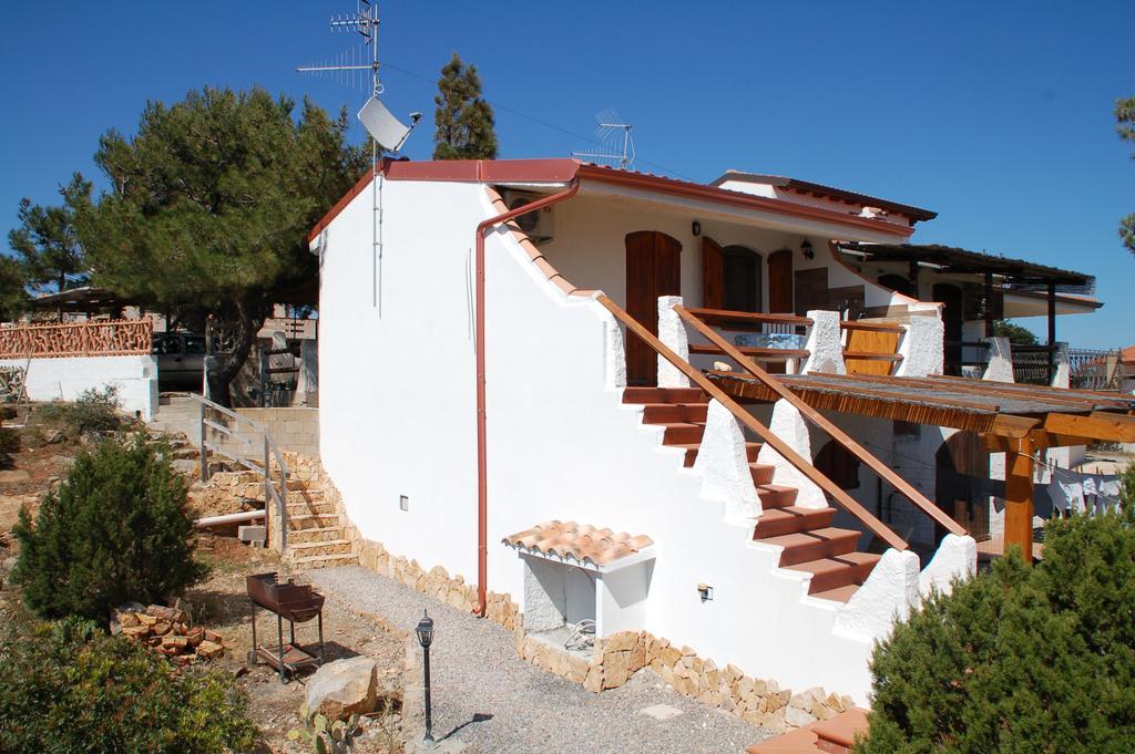 Apartments Casa Vacanze Порто Пино Екстериор снимка